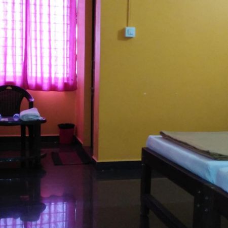 Shanthi Krishna Residency Gokarna  Buitenkant foto