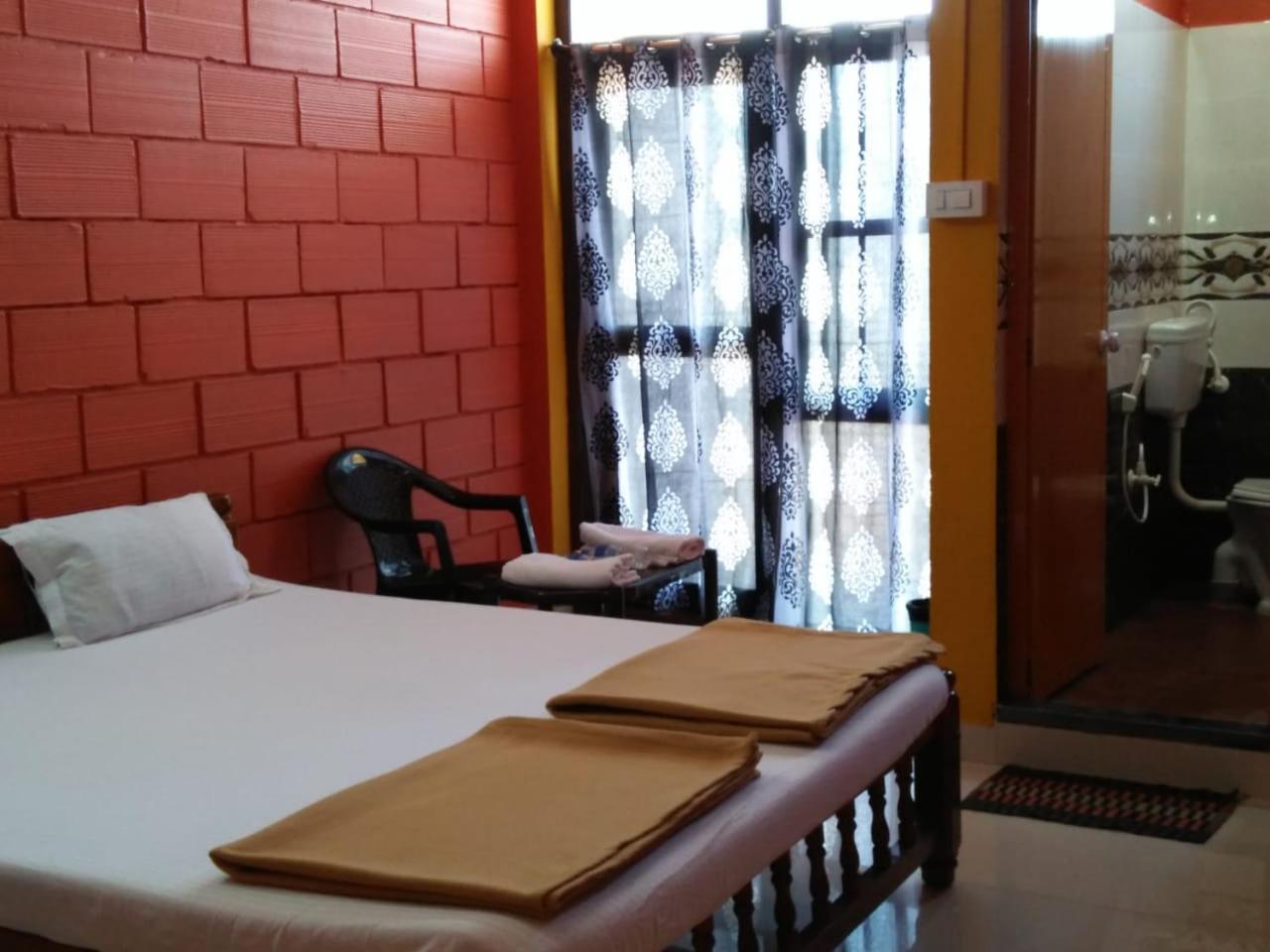 Shanthi Krishna Residency Gokarna  Buitenkant foto